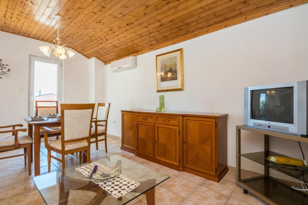 Paula Apartments Vir Dış mekan fotoğraf
