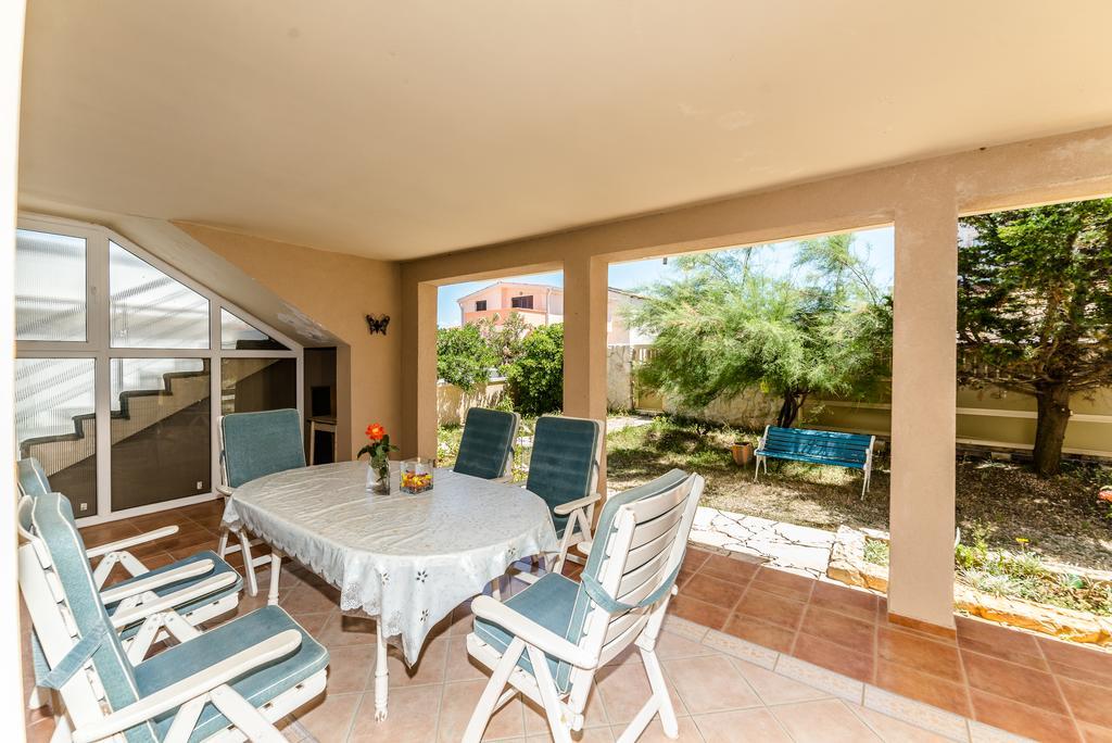 Paula Apartments Vir Dış mekan fotoğraf