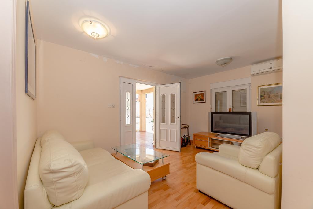 Paula Apartments Vir Dış mekan fotoğraf