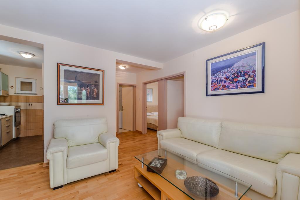 Paula Apartments Vir Dış mekan fotoğraf