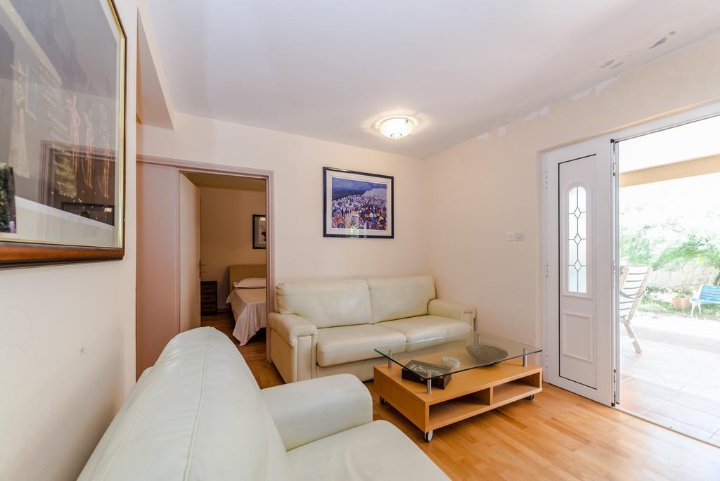 Paula Apartments Vir Dış mekan fotoğraf