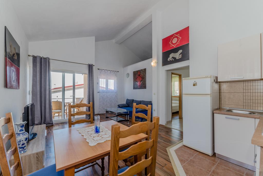 Paula Apartments Vir Dış mekan fotoğraf
