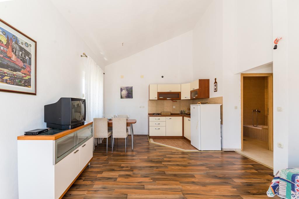 Paula Apartments Vir Dış mekan fotoğraf