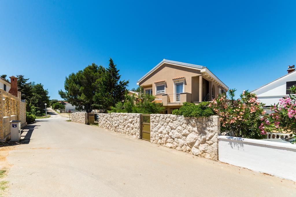 Paula Apartments Vir Dış mekan fotoğraf