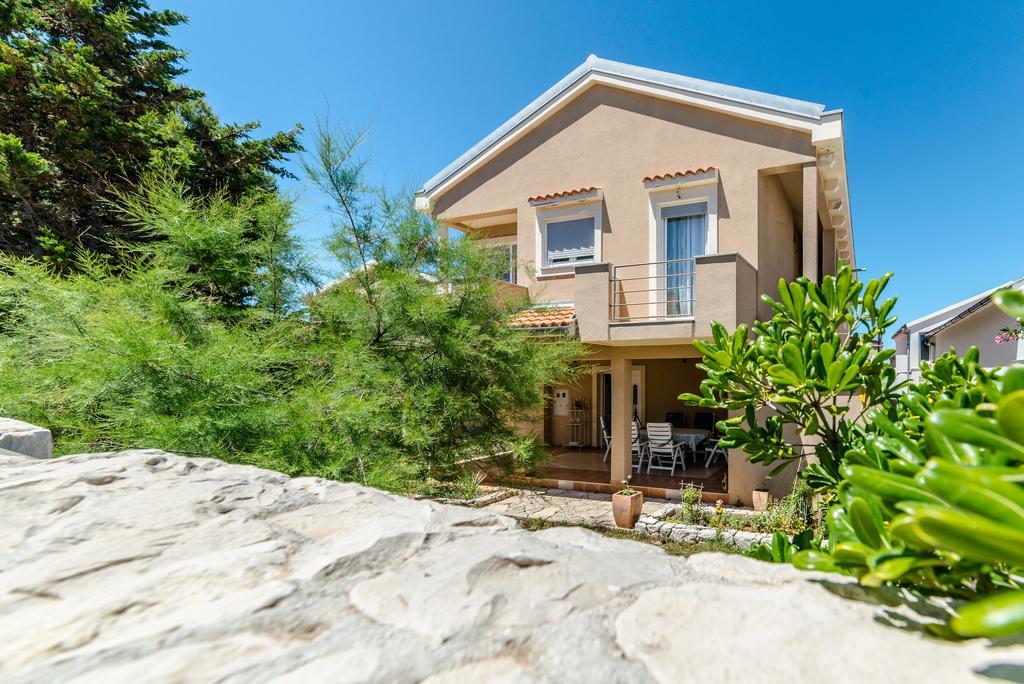 Paula Apartments Vir Dış mekan fotoğraf