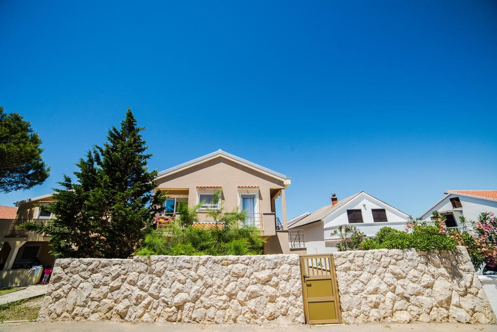 Paula Apartments Vir Dış mekan fotoğraf