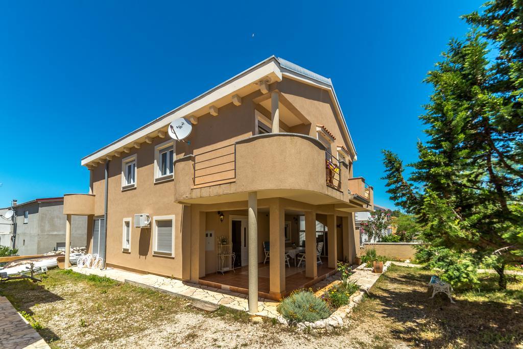 Paula Apartments Vir Dış mekan fotoğraf